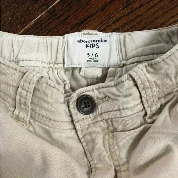 abercrombie kids boys (5/6) khaki shorts - Picture 2 of 9